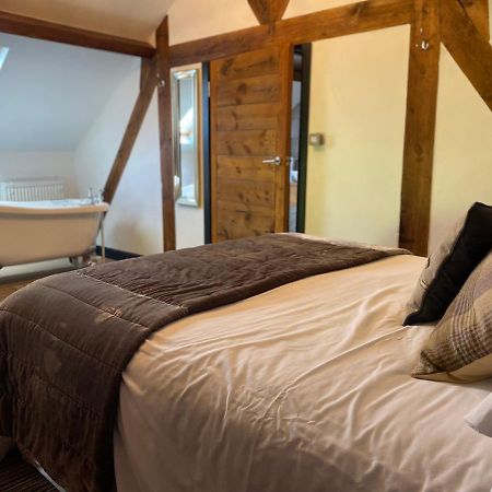 Betsey Trotwood. Historic Stylish 2-Bed Cottage. Blundeston Экстерьер фото