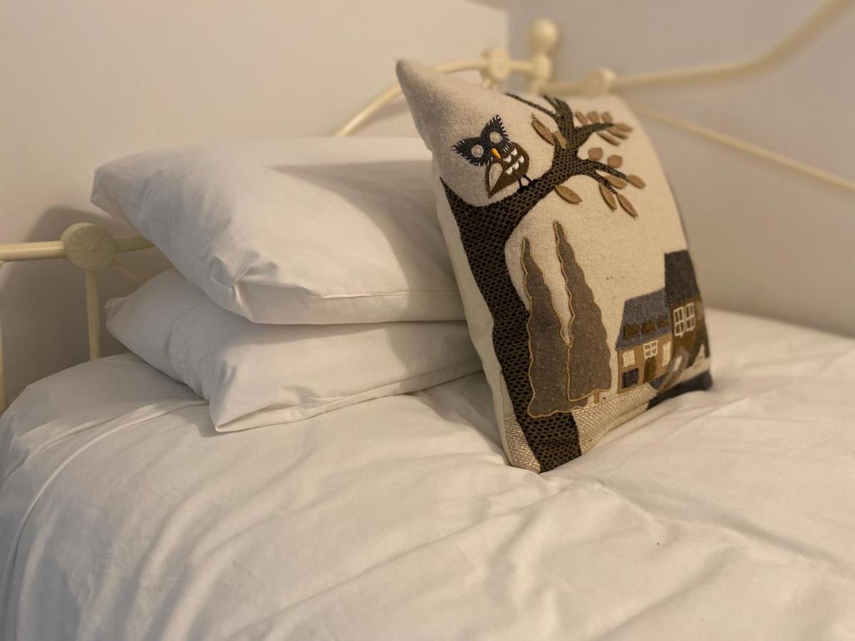 Betsey Trotwood. Historic Stylish 2-Bed Cottage. Blundeston Экстерьер фото
